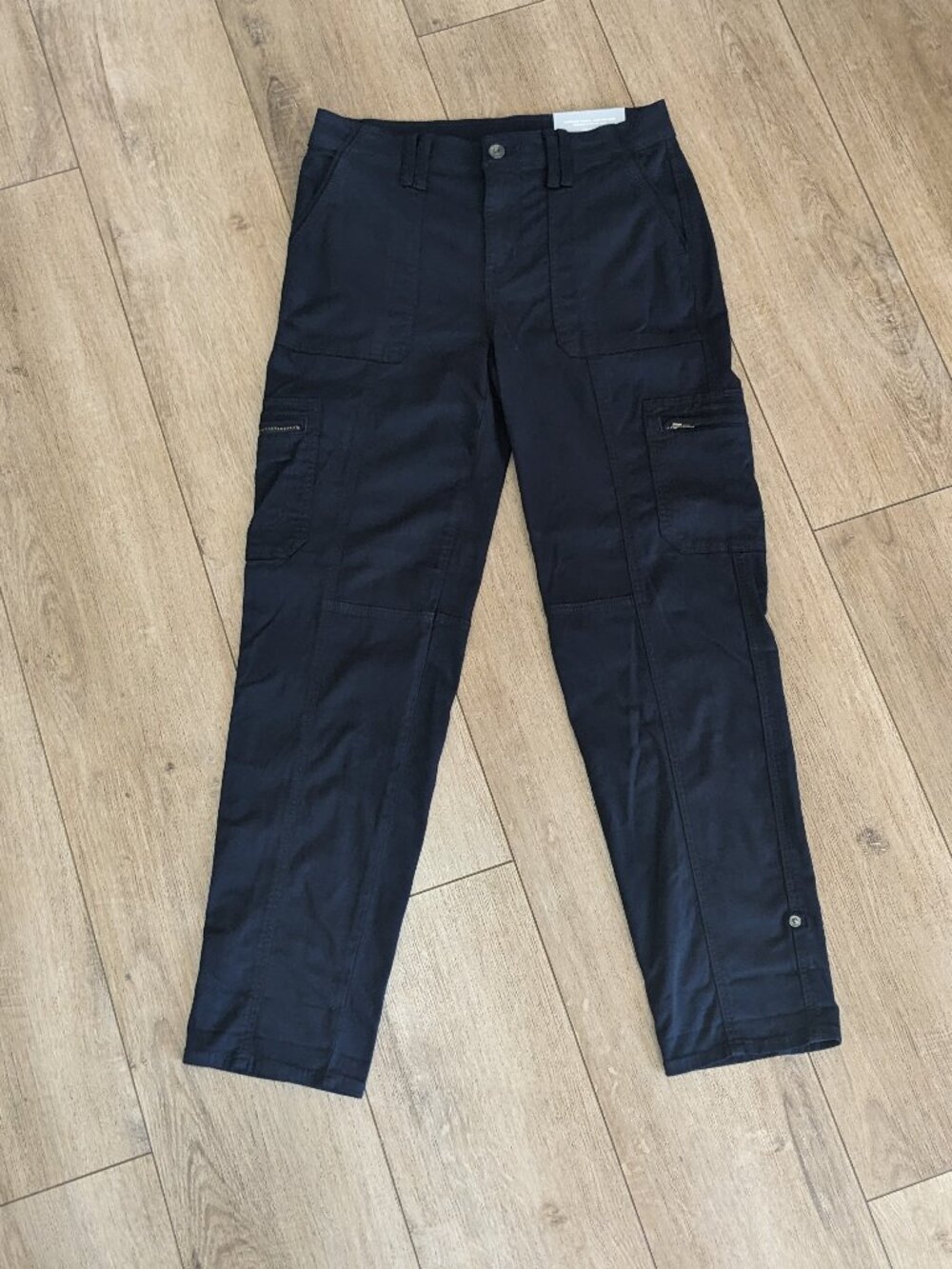 NWT Chico's Ankle Roll Up Cargo Hiking Pants Womens US Size 00 or 2R